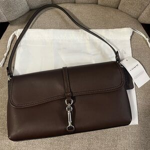 Coach hamptons shoulder bag